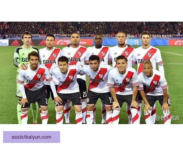 解放者杯南美荣耀赛事持续吸引关注，球队表现备受期待